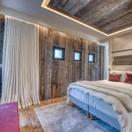 Exception A Piscine Interieure Chalet *